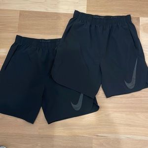 2 pair men’s Nike shorts